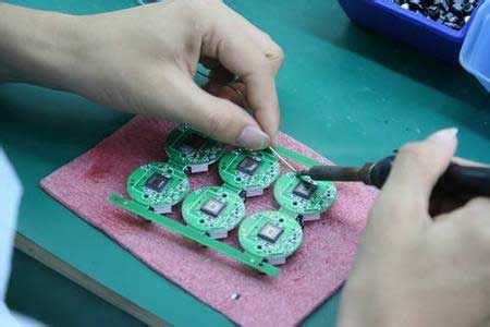 u=351025545，998947946&fm=23&gp=0