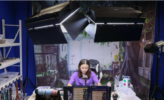 直播平臺(tái)頻頻出現(xiàn)無下限言論石英晶振有沒有責(zé)任? 直播平臺(tái)頻頻出現(xiàn)無下限言論石英晶振有沒有責(zé)任?