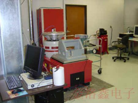 Wenzel Oscillator內(nèi)部的相位噪聲測量系統(tǒng)